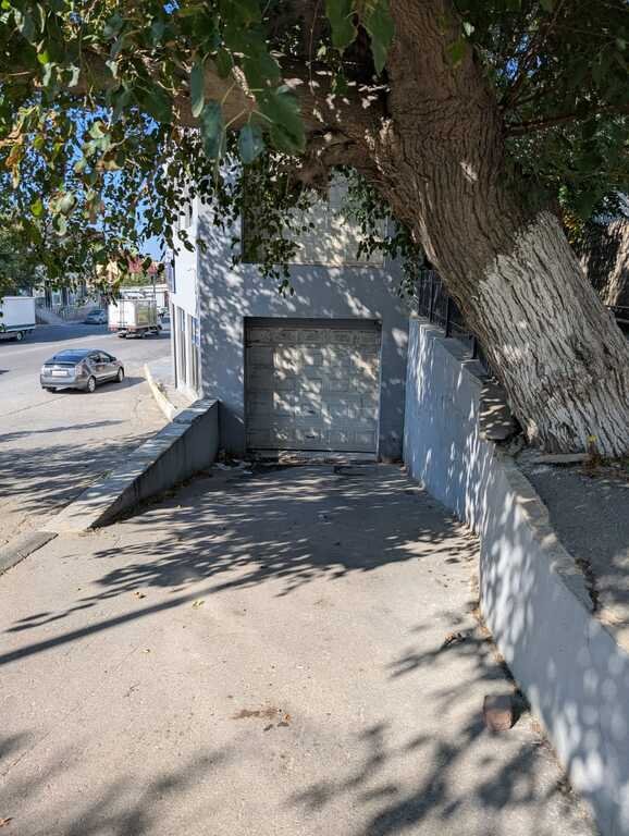 310 m<sup>2</sup> obyekt satılır, Günəşli-3