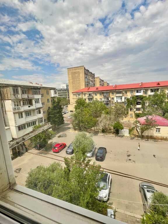 Satılır 3 otaqlı köhnə tikili, 75.5 m², İçərişəhər m.-17