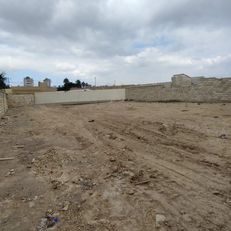 5.2 sot torpaq satılır, Azadlıq Prospekti m.-1