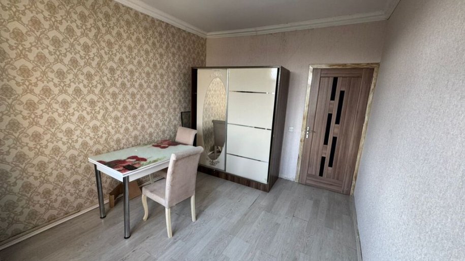 Satılır 2 otaqlı köhnə tikili, 60 m², Xalqlar dostluğu m.-6
