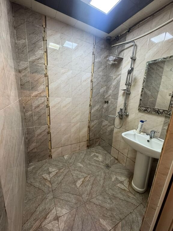 Satılır 2 otaqlı köhnə tikili, 60 m², Xalqlar dostluğu m.-8
