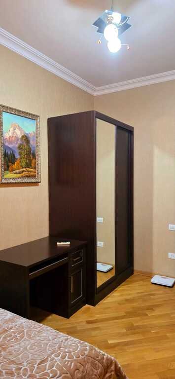 Kirayə verilir 3 otaqlı yeni tikili, 170 m², İçərişəhər m.-13