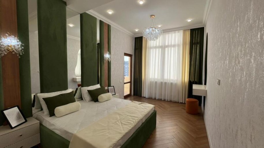 Satılır 4 otaqlı yeni tikili, 160 m², Bakmil m.-5
