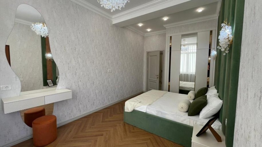 Satılır 4 otaqlı yeni tikili, 160 m², Bakmil m.-6