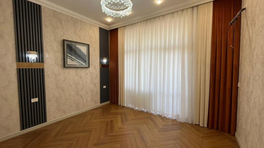 Satılır 4 otaqlı yeni tikili, 160 m², Bakmil m.-7