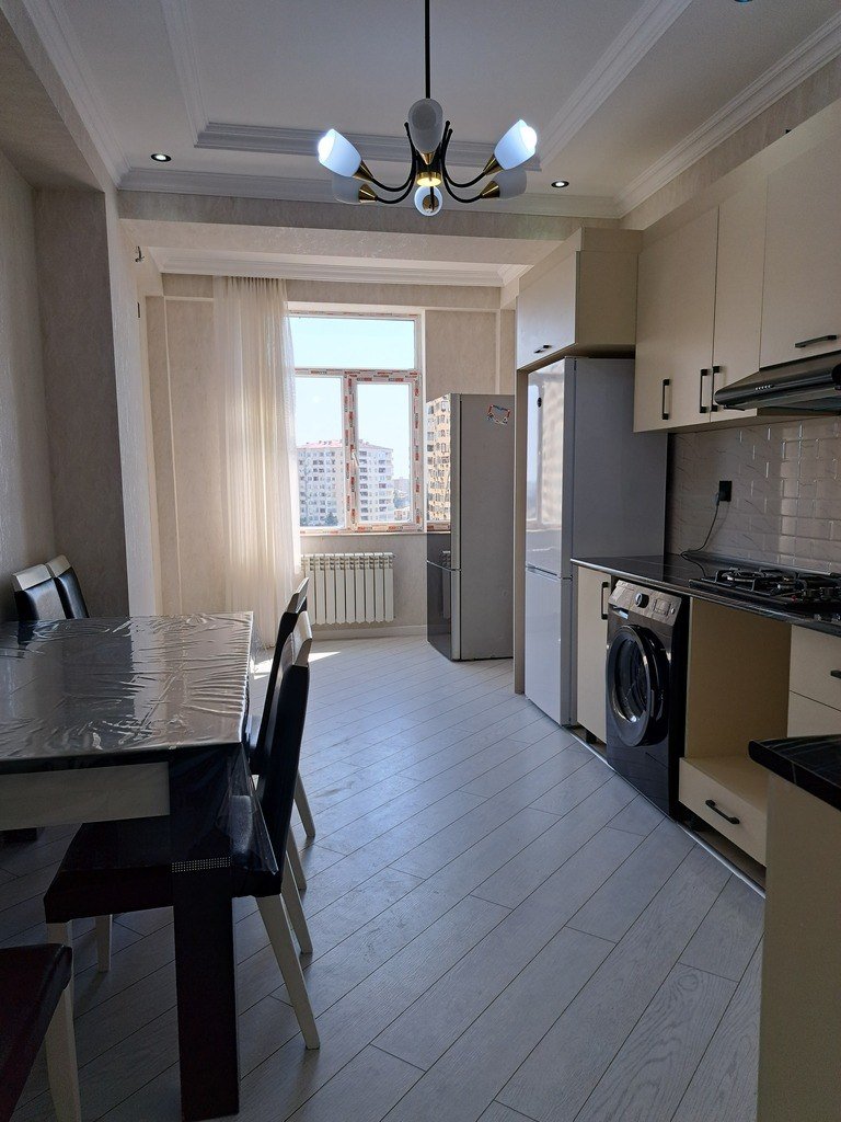Kirayə verilir 3 otaqlı yeni tikili, 136 m², Qara Qarayev m.-11