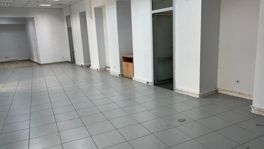 300 kv.m. obyekt icarəyə verilir, Sahil m.-1