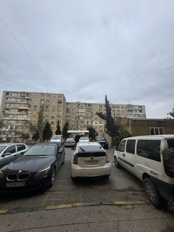 Satılır 2 otaqlı köhnə tikili, 60 m², Massiv D-1