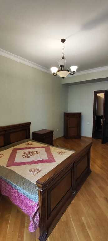 Kirayə verilir 3 otaqlı yeni tikili, 135 m², İçərişəhər m.-13