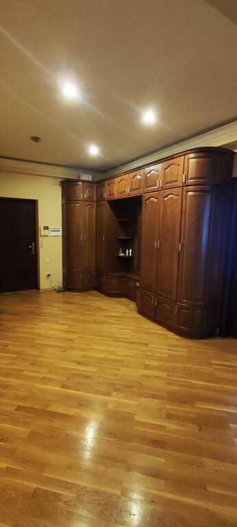 Kirayə verilir 3 otaqlı yeni tikili, 135 m², İçərişəhər m.-25