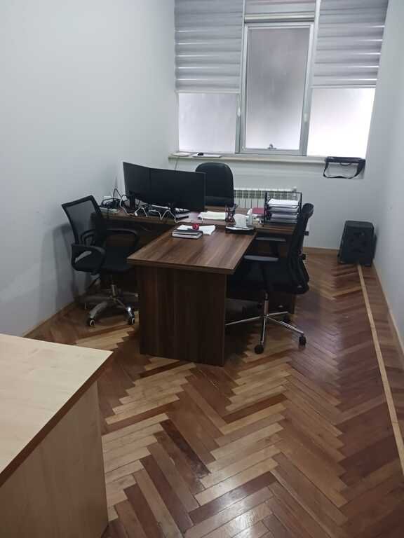 420 m<sup>2</sup> ofis icarəyə verilir, Elmlər Akademiyası m.-8