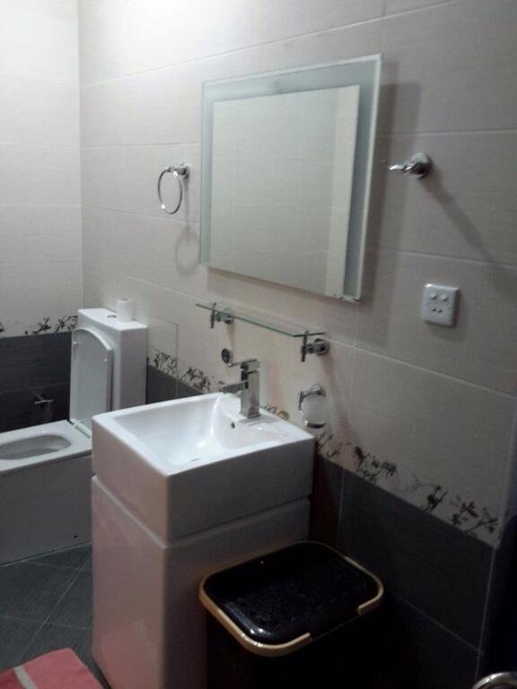 Satılır 5 otaqlı köhnə tikili, 100 m², Koroğlu m.-12
