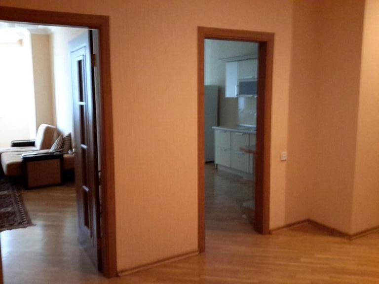 Satılır 5 otaqlı köhnə tikili, 100 m², Koroğlu m.-13