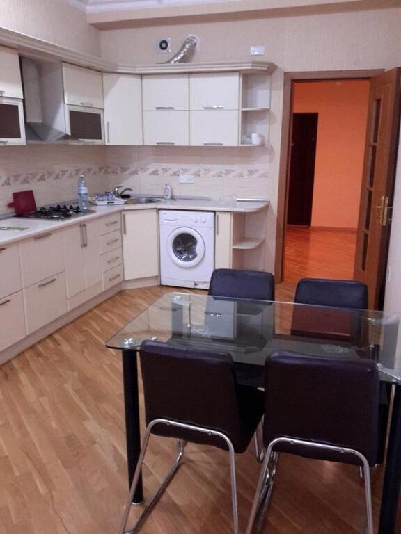 Satılır 5 otaqlı köhnə tikili, 100 m², Koroğlu m.-16
