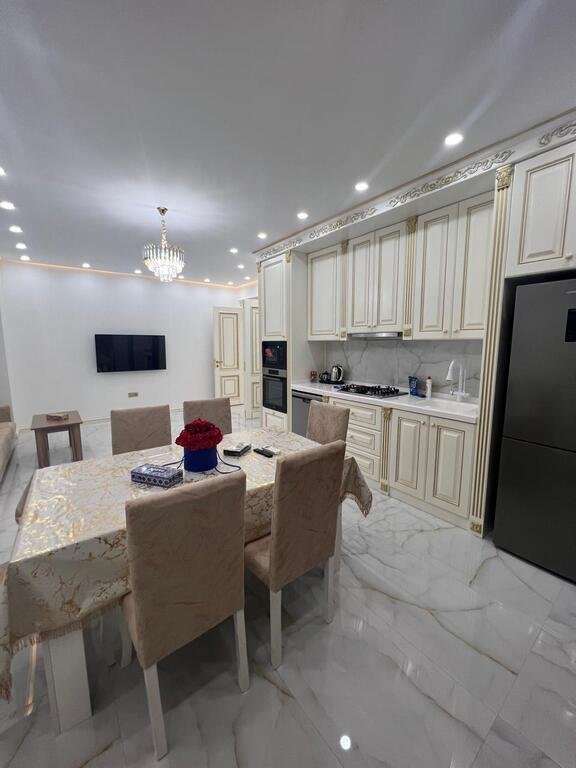Satılır 4 otaqlı yeni tikili, 148 m², 8 noyabr-1