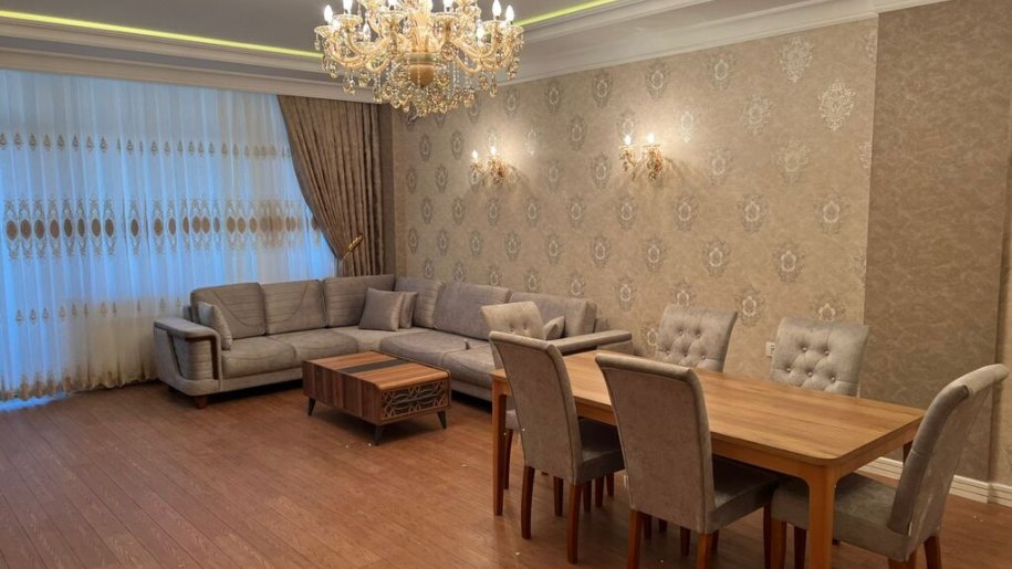 Kirayə verilir 4 otaqlı yeni tikili, 180 m², Elmlər Akademiyası m.-6