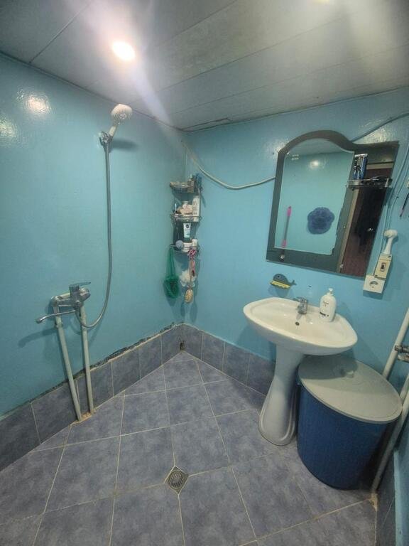 Satılır 2 otaqlı köhnə tikili, 60 m², Qaraçuxur-4