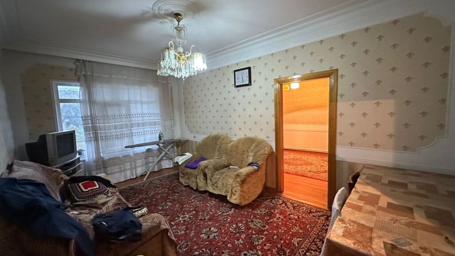 Satılır 5 otaqlı köhnə tikili, 100 m², Xalqlar dostluğu m.-7