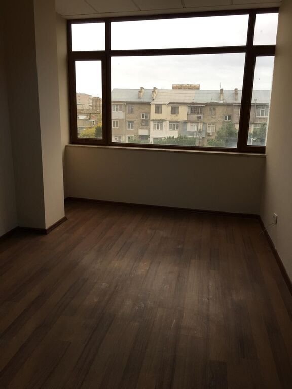 325 m<sup>2</sup> ofis icarəyə verilir, Nəriman Nərimanov m.-5