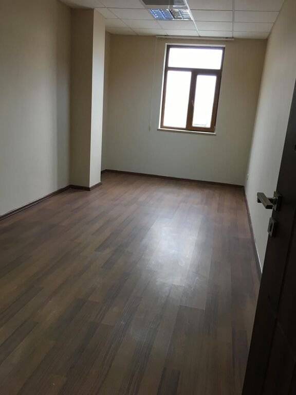 325 m<sup>2</sup> ofis icarəyə verilir, Nəriman Nərimanov m.-10