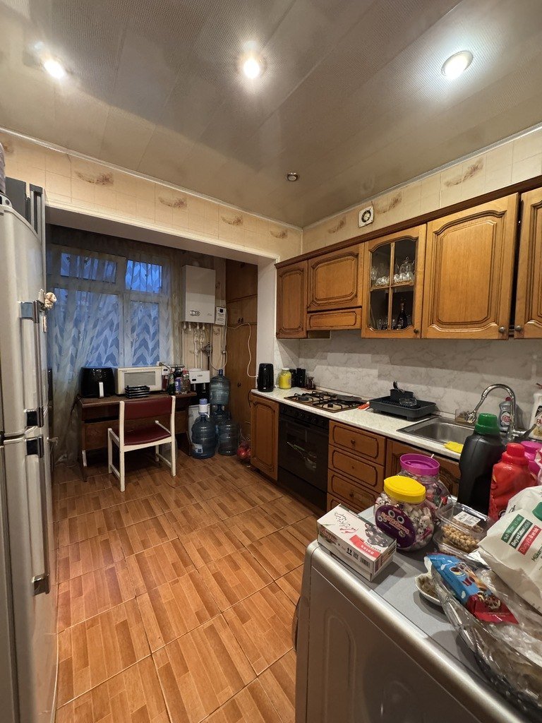 Satılır 4 otaqlı köhnə tikili, 101 m², Azadlıq Prospekti m.-7