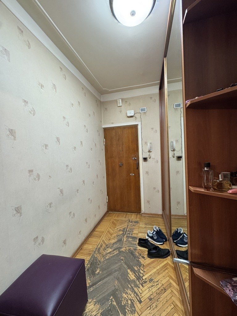 Satılır 4 otaqlı köhnə tikili, 101 m², Azadlıq Prospekti m.-8