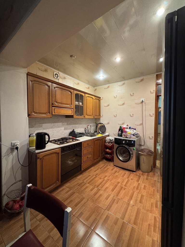 Satılır 4 otaqlı köhnə tikili, 101 m², Azadlıq Prospekti m.-9