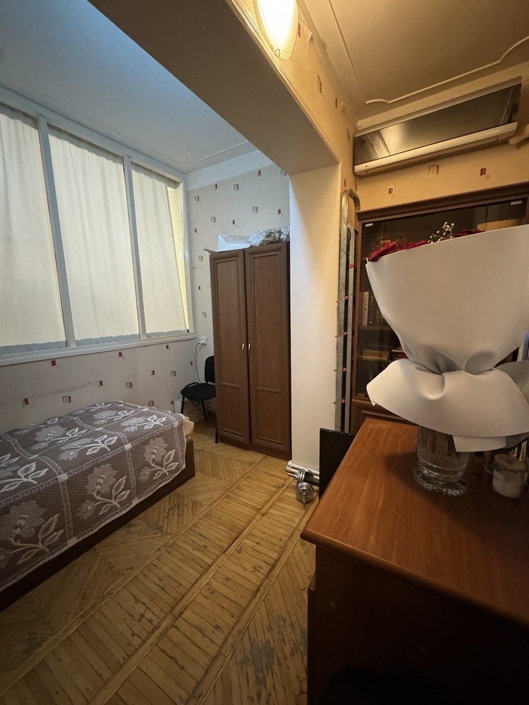 Satılır 4 otaqlı köhnə tikili, 101 m², Azadlıq Prospekti m.-10