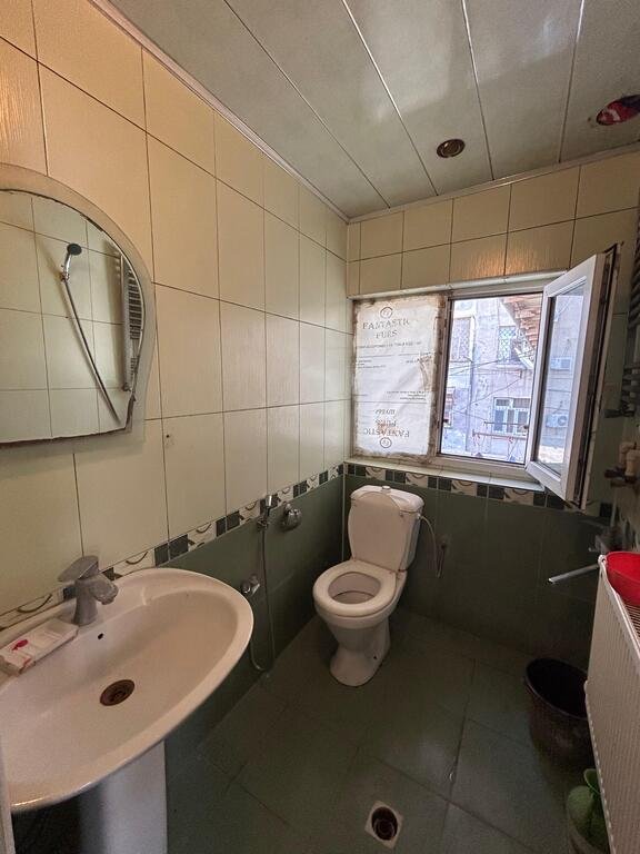 Kirayə verilir 2 otaqlı köhnə tikili, 80 m², Nəsimi-3