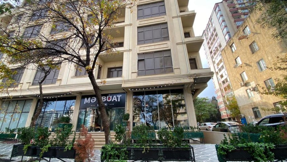 280 m<sup>2</sup> ofis icarəyə verilir, İnşaatçılar m.-1