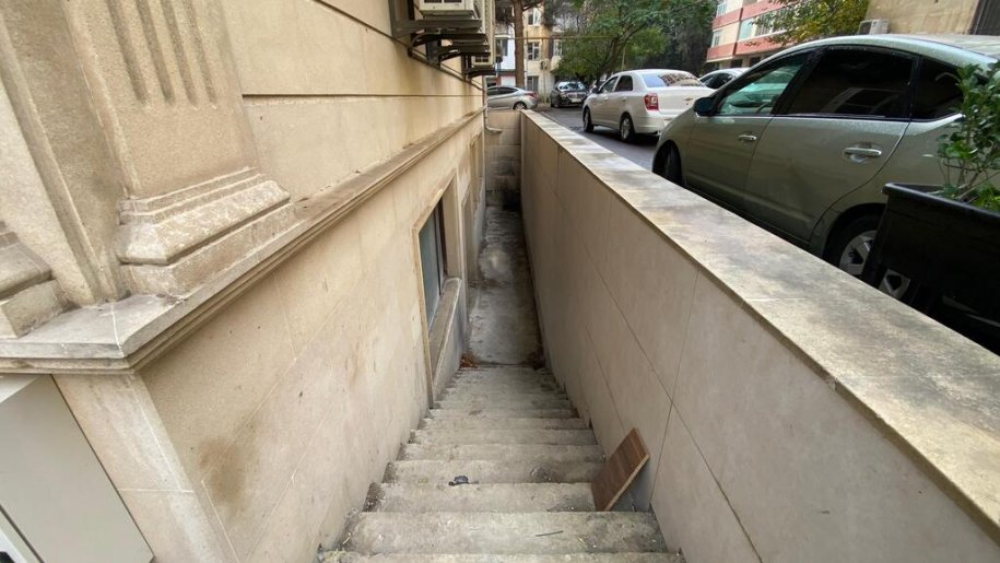 280 m<sup>2</sup> ofis icarəyə verilir, İnşaatçılar m.-11
