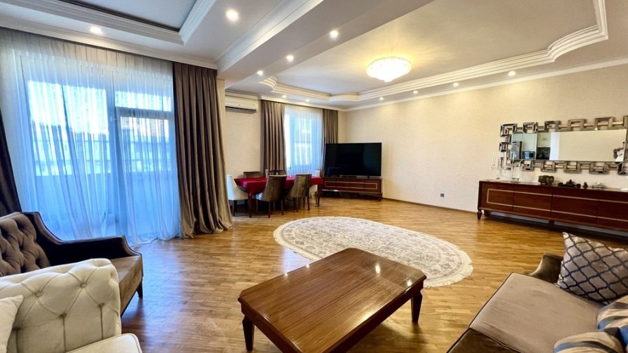 Satılır 5 otaqlı yeni tikili, 206 m², Gənclik m.-4