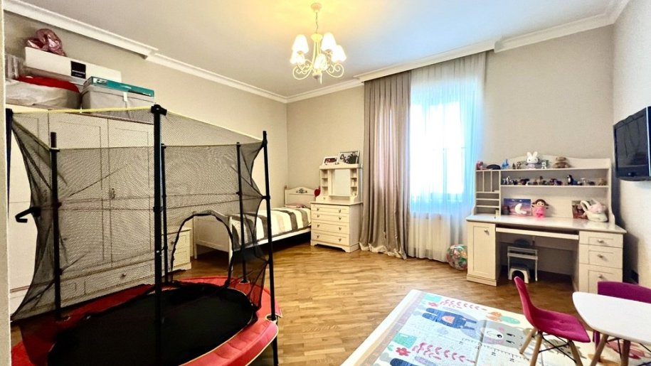 Satılır 5 otaqlı yeni tikili, 206 m², Gənclik m.-12