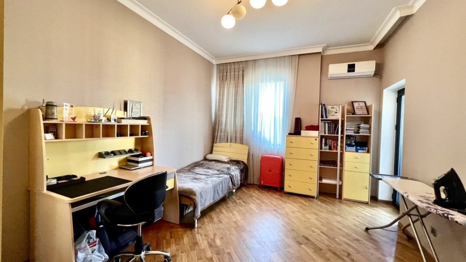 Satılır 5 otaqlı yeni tikili, 206 m², Gənclik m.-13