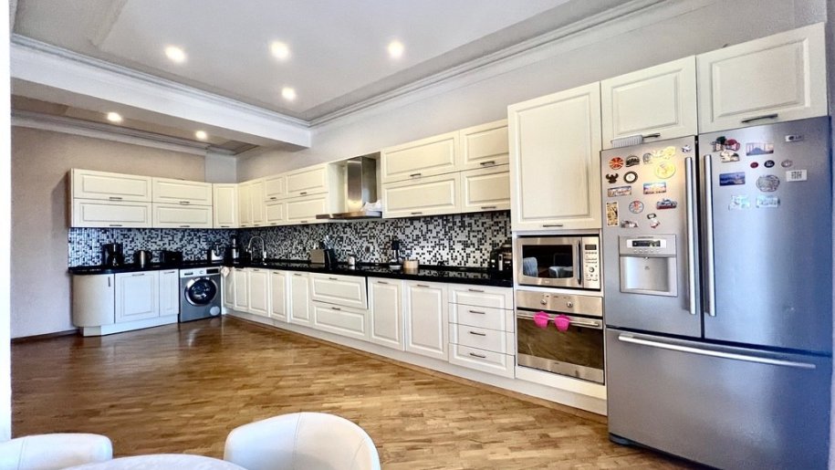 Satılır 5 otaqlı yeni tikili, 206 m², Gənclik m.-16