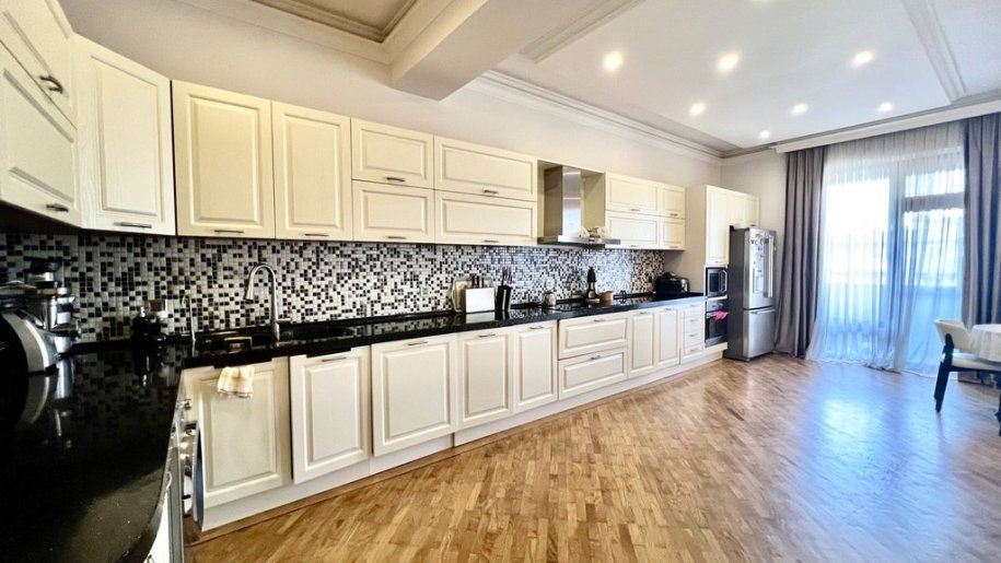 Satılır 5 otaqlı yeni tikili, 206 m², Gənclik m.-17