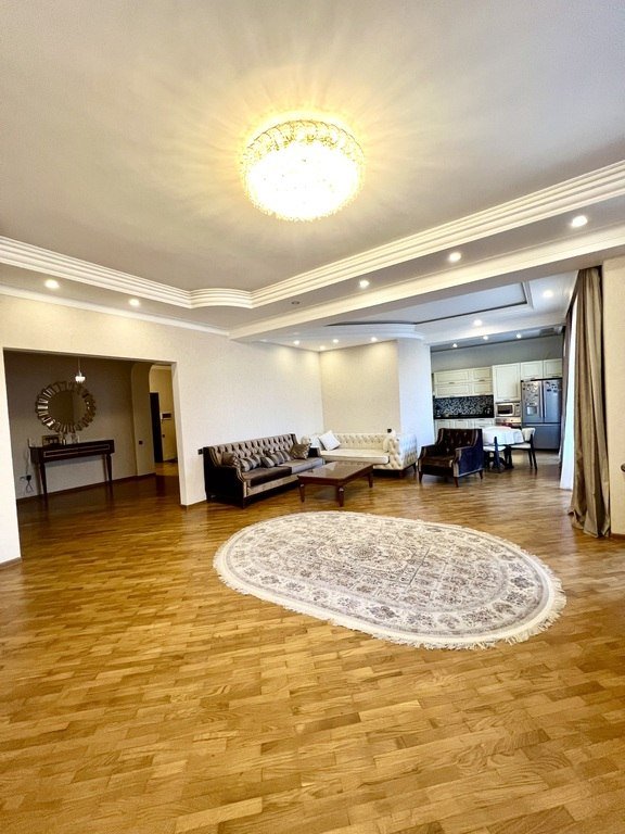 Satılır 5 otaqlı yeni tikili, 206 m², Gənclik m.-23