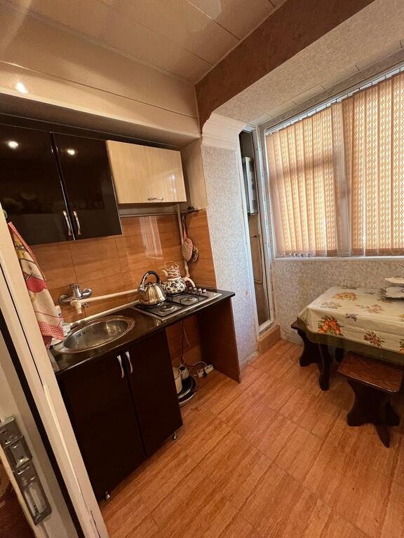 Satılır 2 otaqlı köhnə tikili, 53 m², Xalqlar dostluğu m.-4