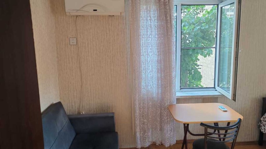 Satılır 1 otaqlı köhnə tikili, 29 m², Elmlər Akademiyası m.-1