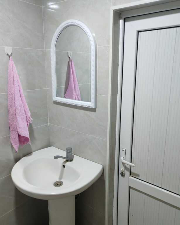 Satılır 1 otaqlı köhnə tikili, 29 m², Elmlər Akademiyası m.-2