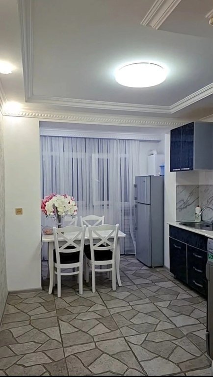 Satılır 3 otaqlı köhnə tikili, 90 m², Gəncə-4