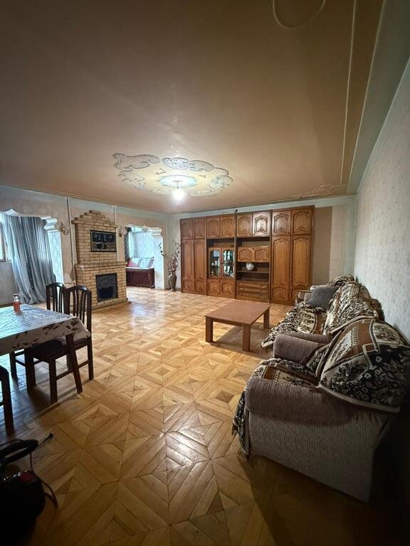 Satılır 4 otaqlı köhnə tikili, 105 m², Neftçilər m.-17