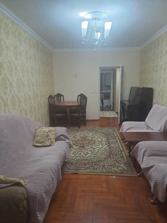 Kirayə verilir 2 otaqlı köhnə tikili, 67 m², Bakıxanov (Razin)-1