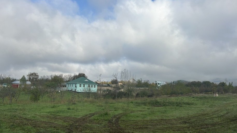 5 sot torpaq satılır, Qəbələ-2