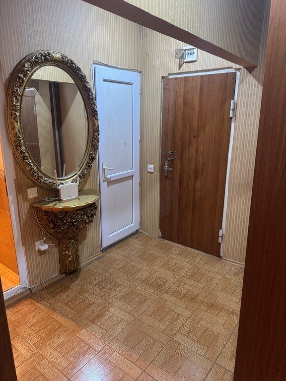 Kirayə verilir 3 otaqlı köhnə tikili, 75 m², Memar Əcəmi m.-6