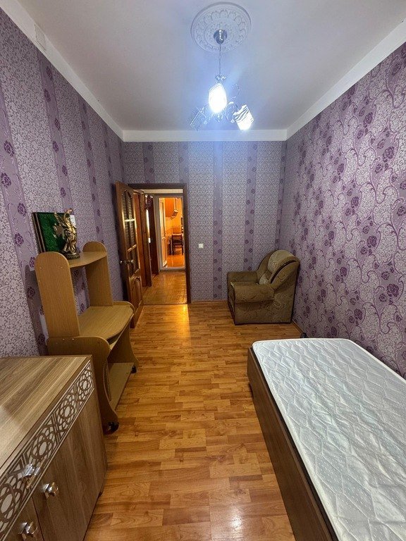 Kirayə verilir 3 otaqlı köhnə tikili, 75 m², Memar Əcəmi m.-7