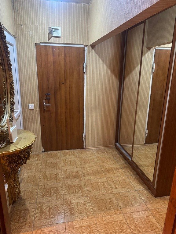 Kirayə verilir 3 otaqlı köhnə tikili, 75 m², Memar Əcəmi m.-8