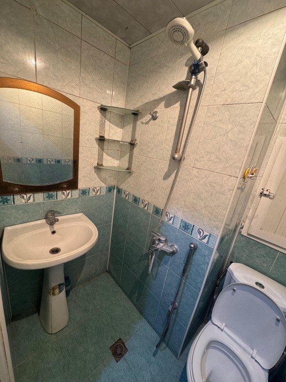 Kirayə verilir 3 otaqlı köhnə tikili, 75 m², Memar Əcəmi m.-11