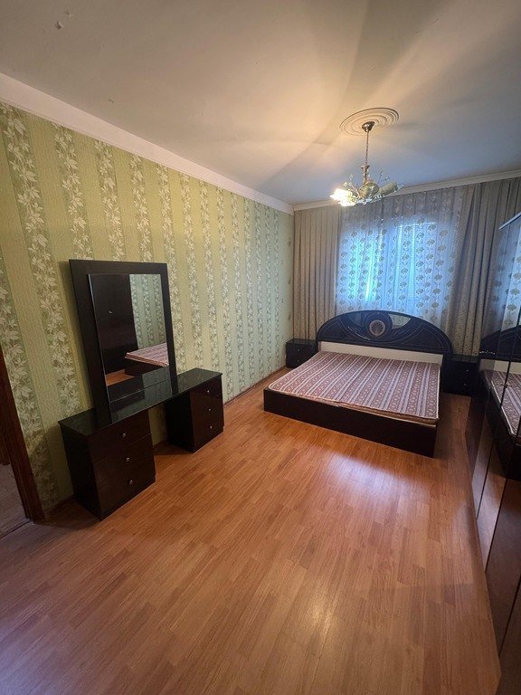 Kirayə verilir 3 otaqlı köhnə tikili, 75 m², Memar Əcəmi m.-21