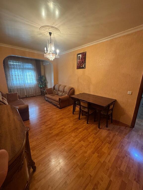 Kirayə verilir 3 otaqlı köhnə tikili, 75 m², Memar Əcəmi m.-23
